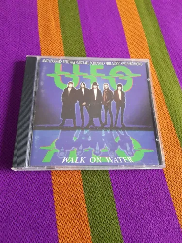 Cd UFO - Walk On Water - 1995 - importado