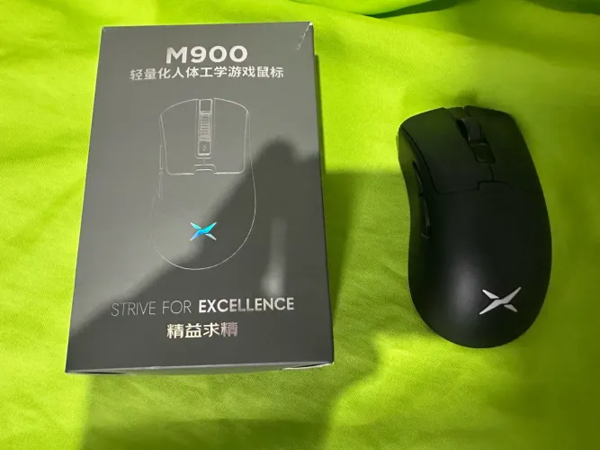 Mouse Sem Fio Delux M900 Gamer Ergonômico Semi-Novo - M900