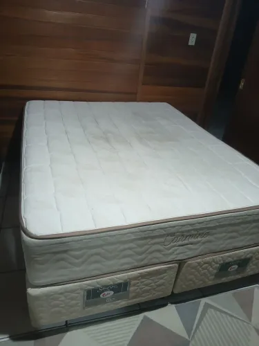 Cama queen