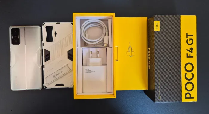 POCO F4 GT