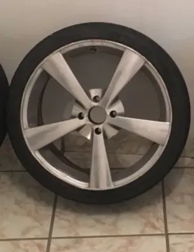 Rodas 17 Furacão 4/100 com pneus 205/45/17