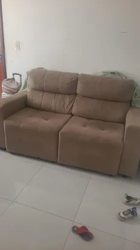 Sofá retrátil e Reclinável em ótimo estado 