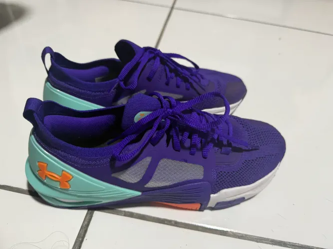 Vendo tênis Under Armor