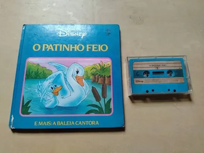 O Patinho feio + A baleia Cantora Clássicos Disney Fita K7 e Livreto