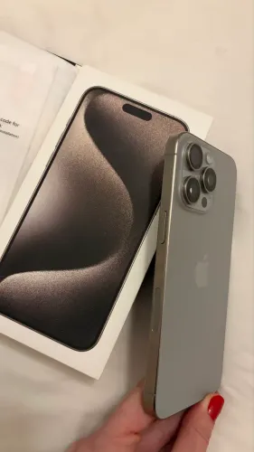 Iphone 15 pro max 256G perfeito 84% bateria todo original