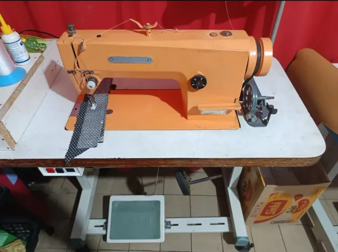 Máquina reta industrial usada