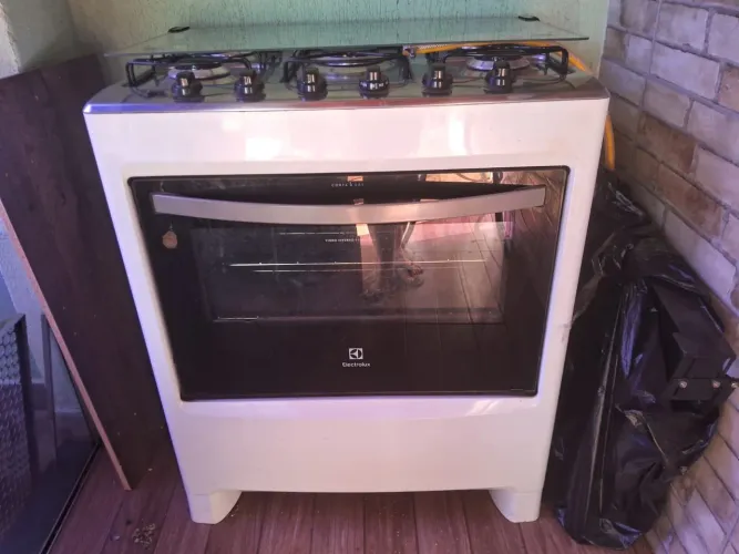 Fogão 5 bocas com forno