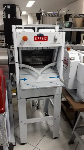 Fatiadeira Pão FPS acabamento Epoxi - G.Paniz - Sadi