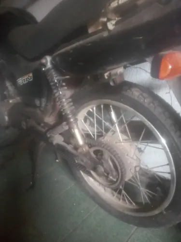 Moto de leilão