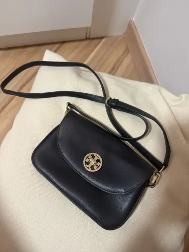 Bolsa Tory Burch versátil, couro preta, novíssima e de bom gosto