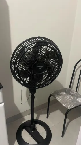 Ventilador Britânia de coluna, novinho.