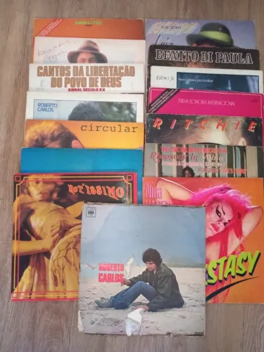 lote com 14 discos de vinil - LPs diversos interncionais e nacionais