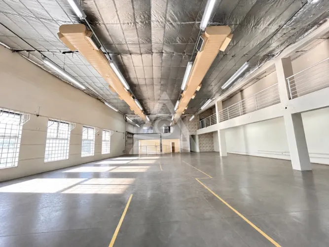 Salão à venda e para alugar em Campinas, Taquaral, com 437 m²