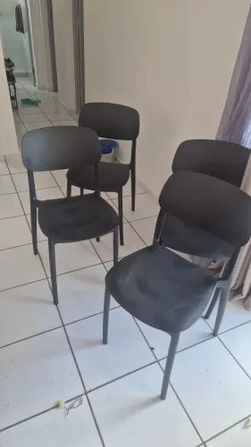 Cadeiras de plástico 4