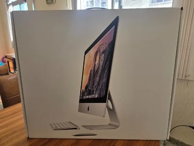 iMac 21.5" Intel Core i5 1,4GHz 8 GB RAM HD 500 GB - macOS Big Sur (na caixa)