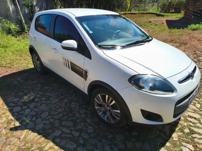 Fiat Palio Sporting 1.6 Flex 16V 5P 2014