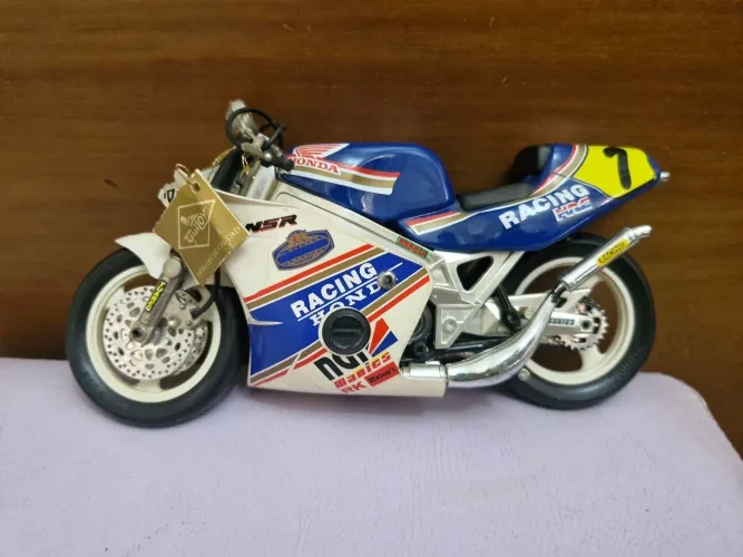 Miniatura Moto Guiloy 1/10 Honda Nsr 500cc - no estado