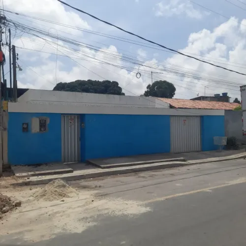 Casa para venda tem 175 metros quadrados com 3 quartos