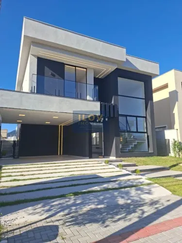 Casa de Alto padrão em Alphaville Maricá | 3 quartos 1 suíte | Área gourmet com piscina |
