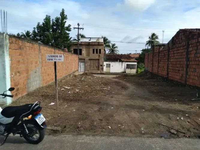 Terreno medindo 8x22