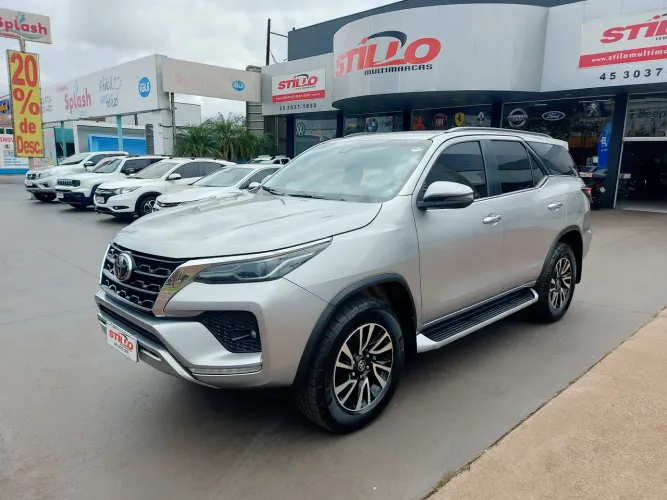 Toyota Hilux SW4 SRX 4X4 2.8 TDI 16V Dies. Aut. 2021