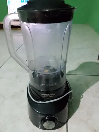 Vendo liquidificador potente 1050 w