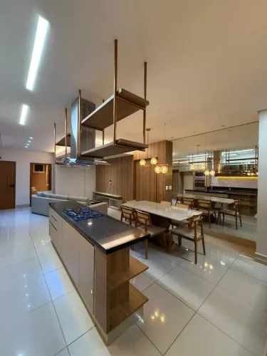 Apartamento mobiliado na orla do Parque Cascavel