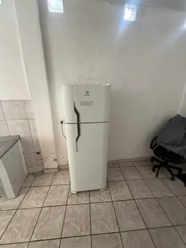 VENDO GELADEIRA NOVA