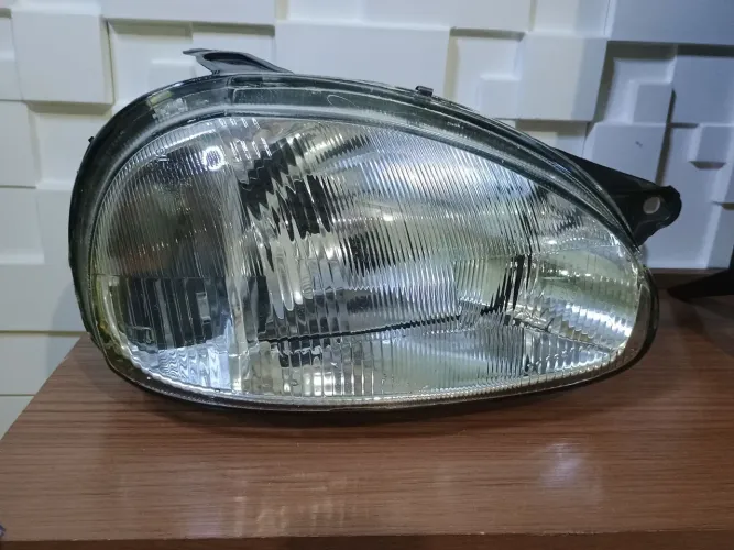 Farol Corsa wind 95 a 2002