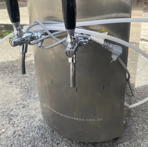 máquina de chopp da Brahma