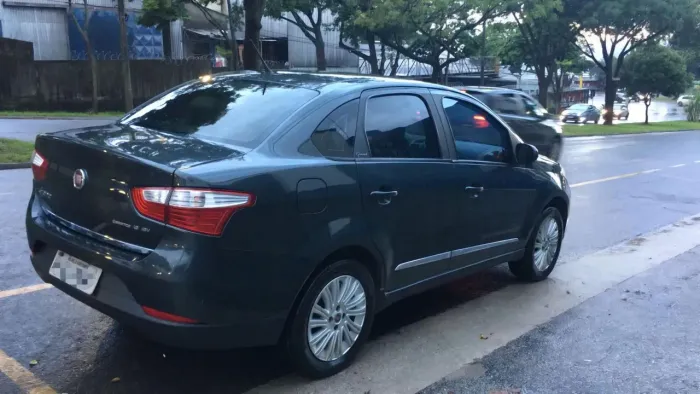 Fiat Grand Siena Essence 1.6 Flex 16V 2015