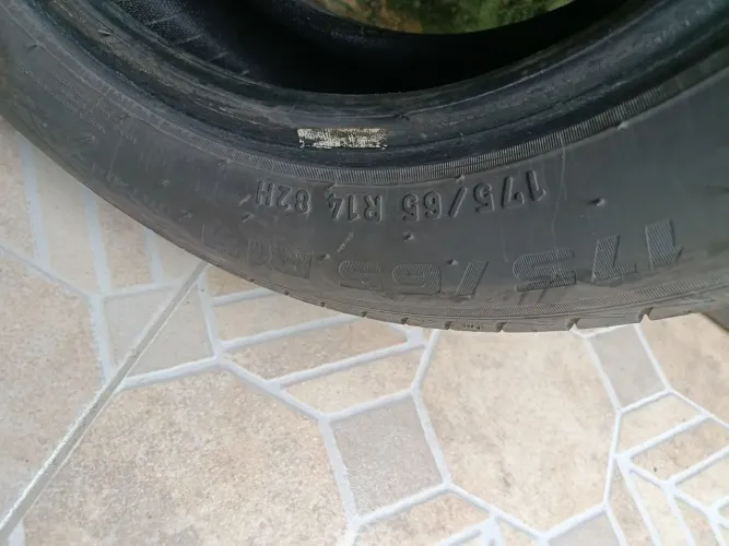 Pneus 175-65- 14