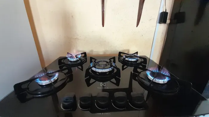 Fogão Cooktop usado em estado de novo só acedendo que parou aceito cartão com acréscimo