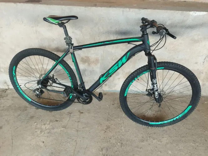 Bicicleta - revisada e com peças novas