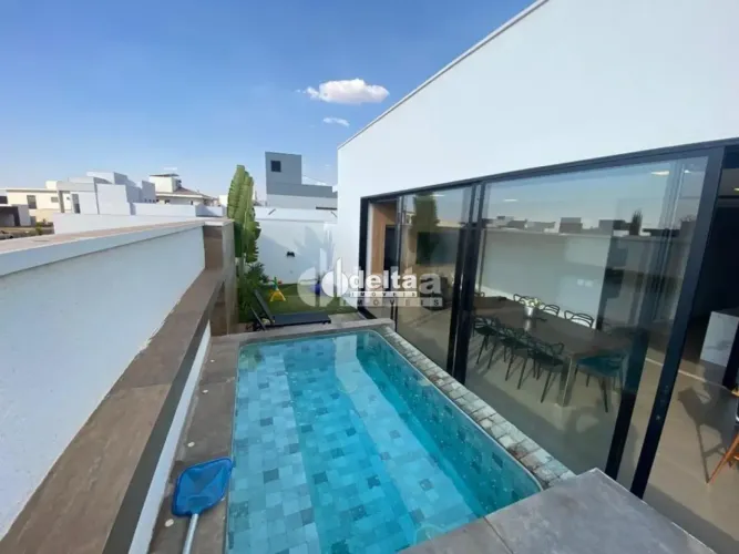 Casa no condomínio Varanda Sul disponível para venda em Uberlândia-MG