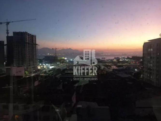 Apartamento com 3 dormitórios à venda, 108 m² por R$ 480.000,00 - Centro - Niterói/RJ