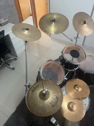 Bateria Tama IMPECÁVEL