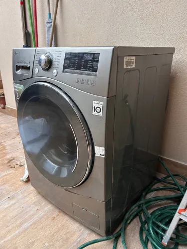 Máquina de lavar LG Lava e seca