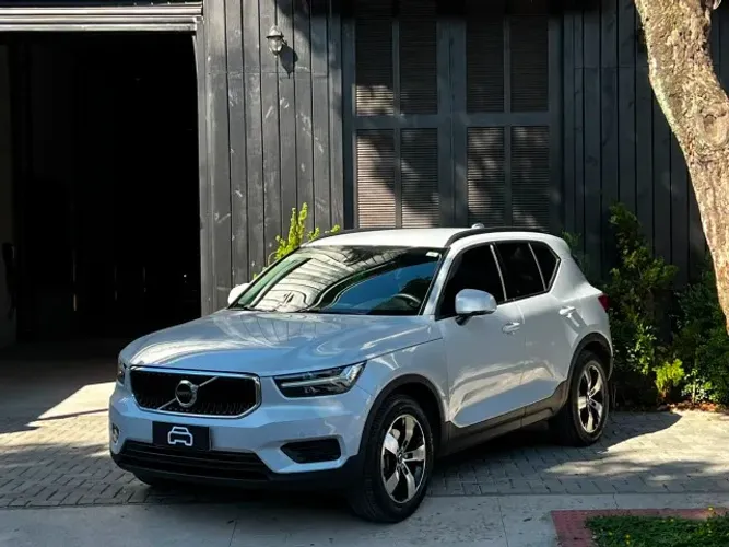 Volvo XC40 T-4 2.0 190cv FWD 2020
