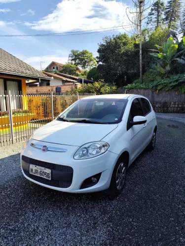 Fiat Palio Attractive 1.0 EVO Fire Flex 8V 5P 2013