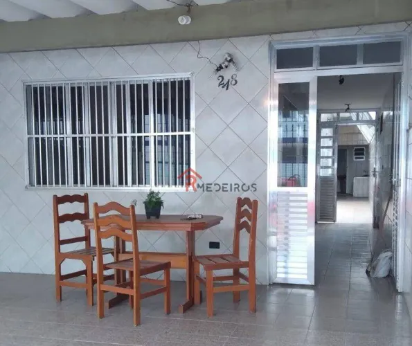 Casa com 3 dormitórios à venda, 135 m² por R$ 450.000 - Vila Assunção - Praia Grande/SP