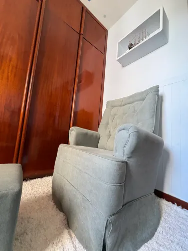 Poltrona amamentação balanço