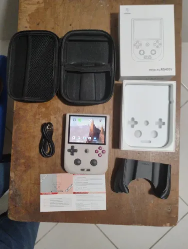 Game portátil Anbernic RG405v