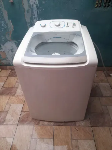 Máquina de lavar roupas Eletrolux 12 kg automática