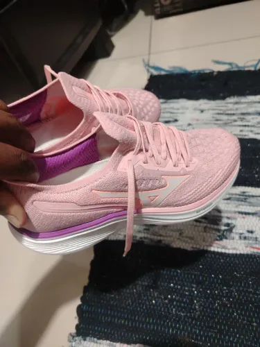 Tênis feminino da mizuno semi novo