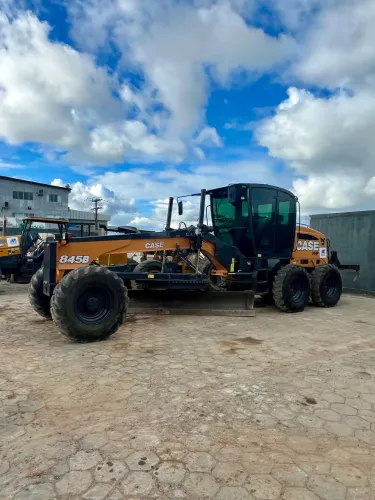 Motoniveladora patrol CASE 845B 2014