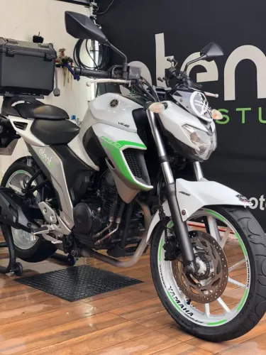 FZ25 MUITO NOVA