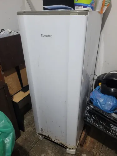 Geladeira com defeito