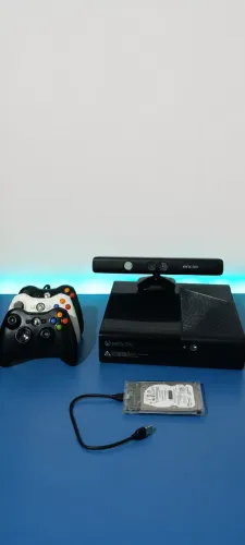 Xbox 360 Super Slim +1K de jogos no HD