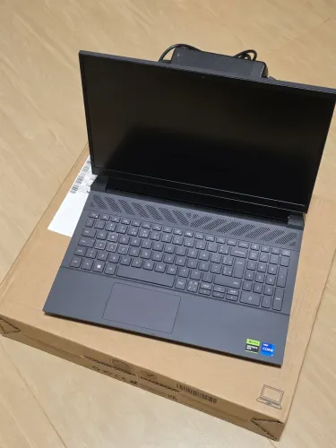 DELL G15 5530 - RTX 4050, 32GB RAM, I7-13° 1TB SSD